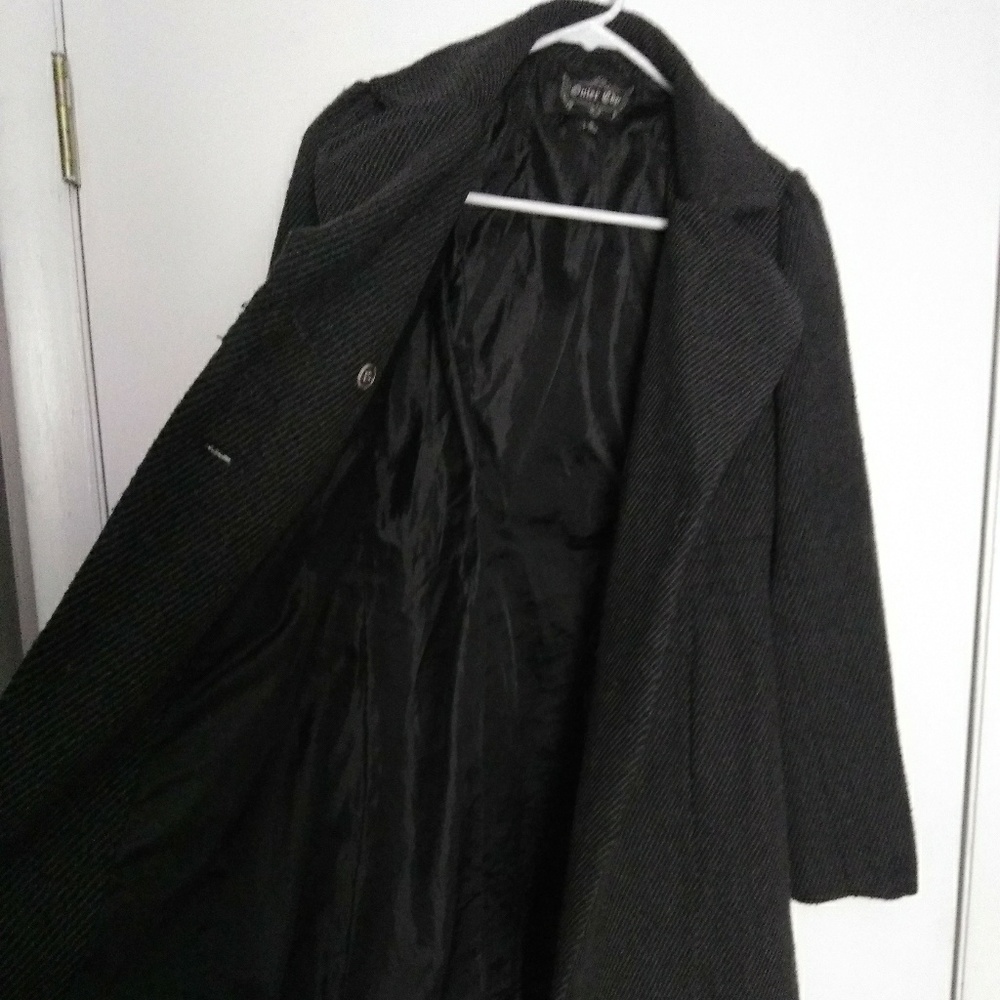 Outer Edge - Picture 3 of 4